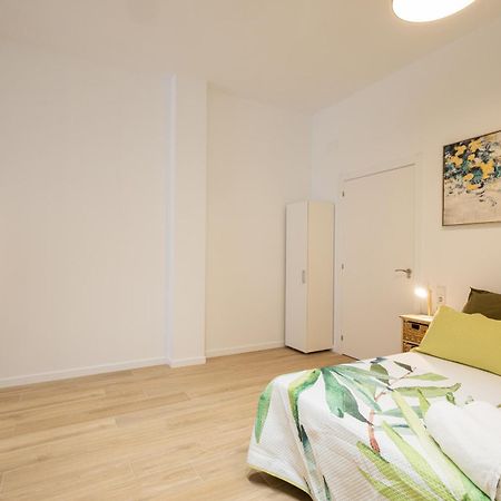Florit Flats - The Giorgeta Apartment Валенсия Екстериор снимка