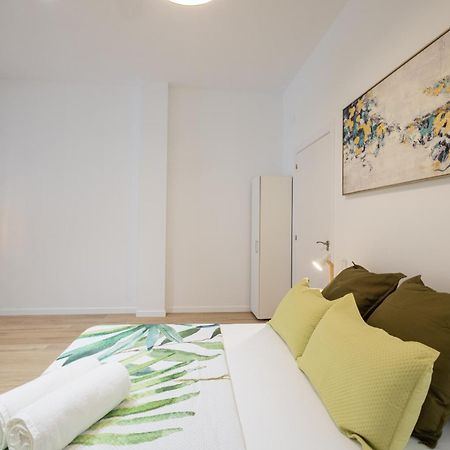 Florit Flats - The Giorgeta Apartment Валенсия Екстериор снимка