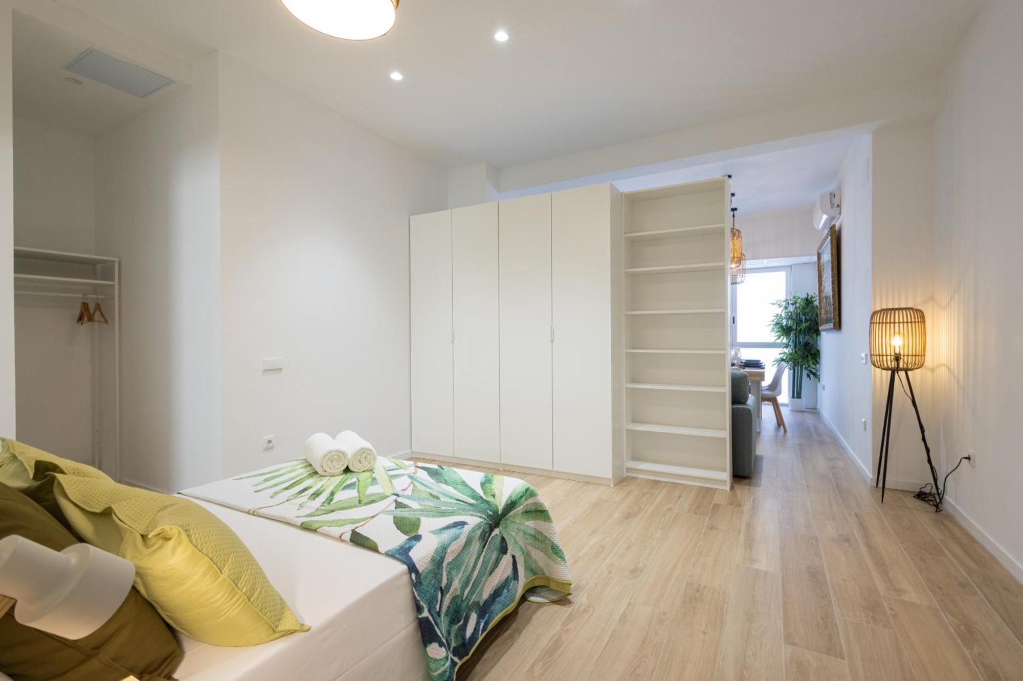 Florit Flats - The Giorgeta Apartment Валенсия Екстериор снимка