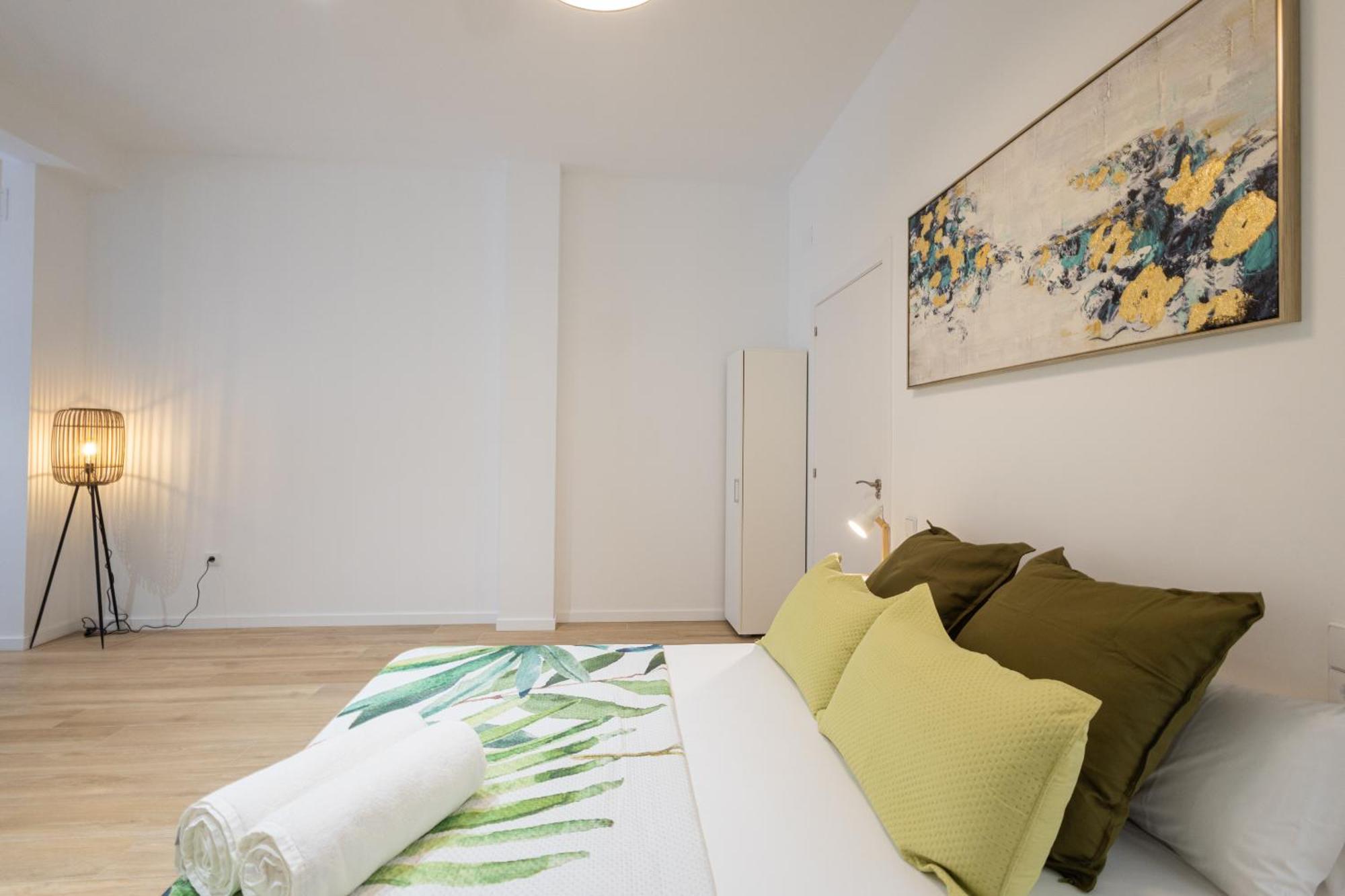 Florit Flats - The Giorgeta Apartment Валенсия Екстериор снимка