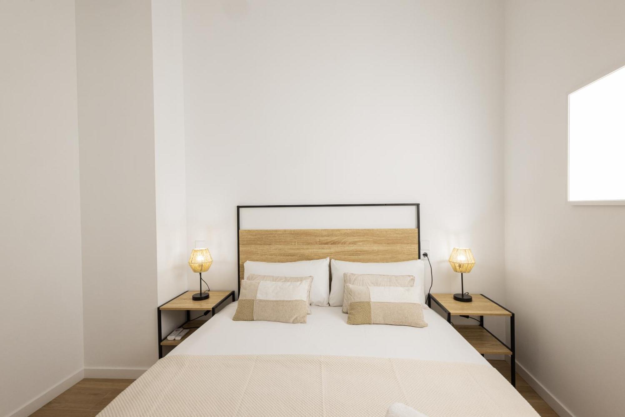 Florit Flats - The Giorgeta Apartment Валенсия Екстериор снимка