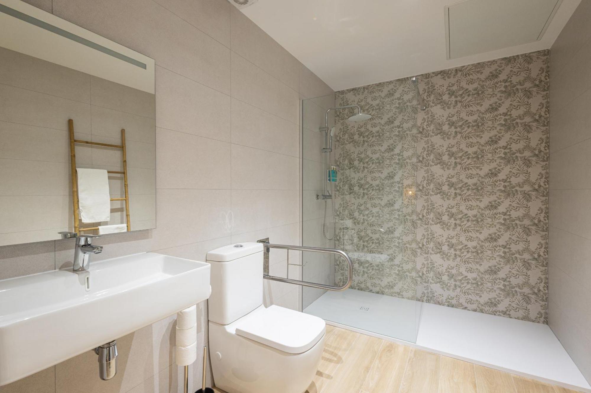 Florit Flats - The Giorgeta Apartment Валенсия Екстериор снимка