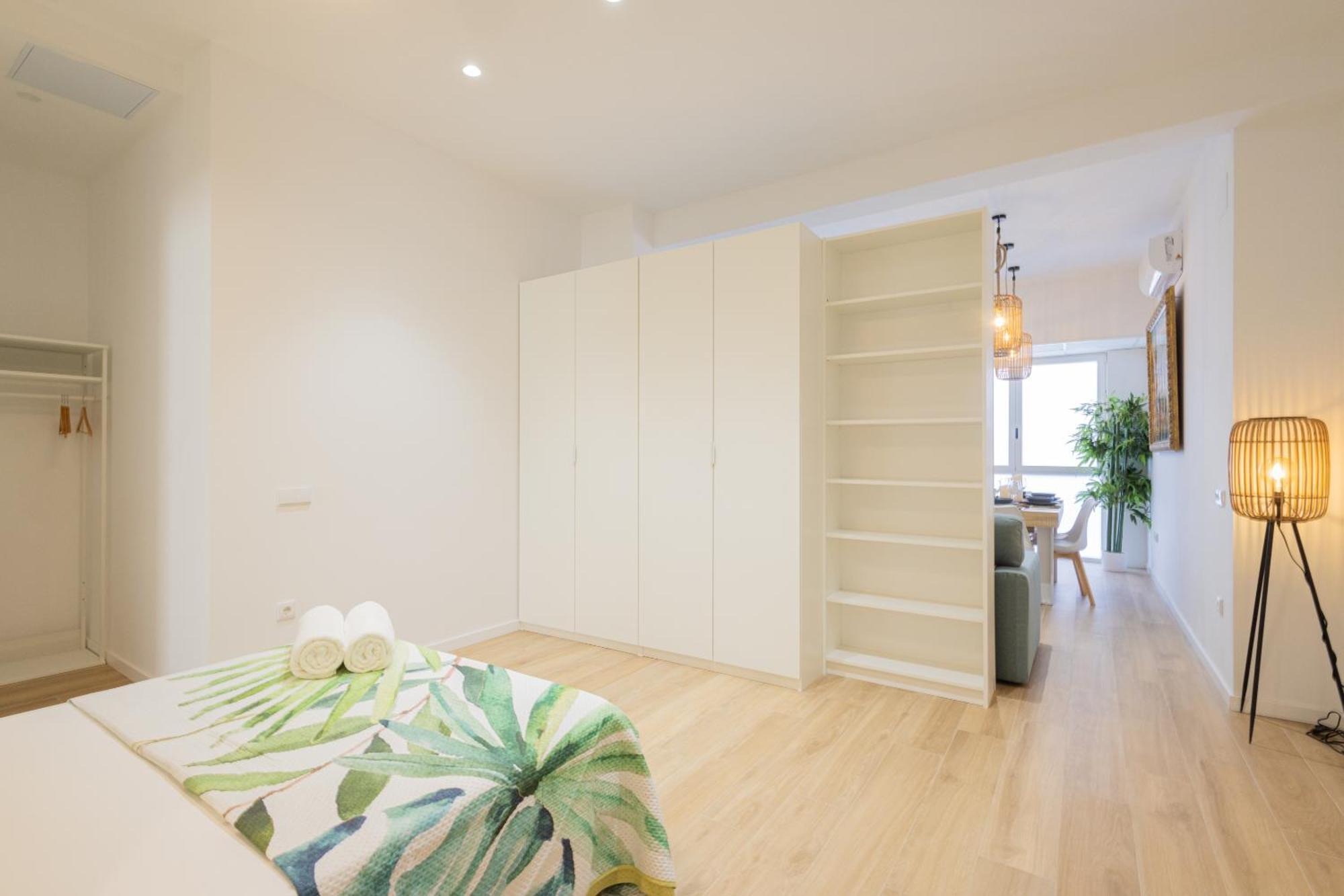 Florit Flats - The Giorgeta Apartment Валенсия Екстериор снимка
